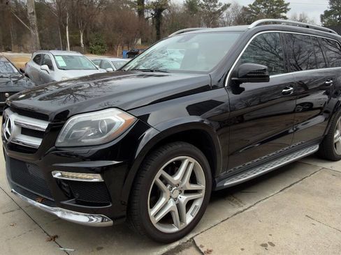 Used 2014 Mercedes-Benz GL 550 4MATIC image 5