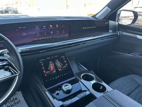 Certified 2025 Cadillac Escalade ESV Premium Luxury Platinum w/ LPO, Floor Liner Package image 51