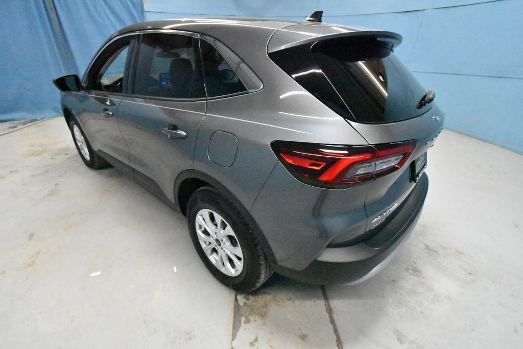 Used 2024 Ford Escape Active AWD/4WD image 32
