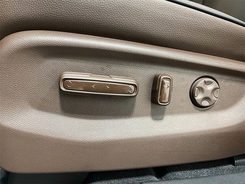 New 2026 Honda Odyssey Touring image 14