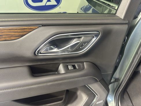 Used 2023 Chevrolet Suburban Premier RWD image 32