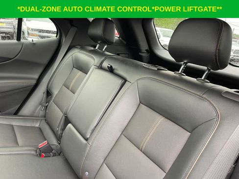 Used 2023 Chevrolet Equinox Premier AWD/4WD image 12