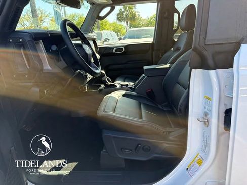 New 2026 Ford Bronco Outer Banks w/ Sasquatch Package image 11