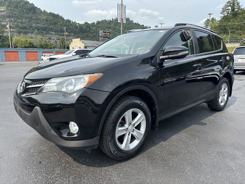 Used 2013 Toyota RAV4 XLE AWD/4WD image 3