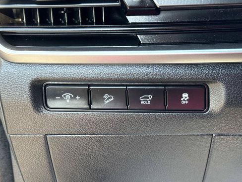 Used 2025 Kia Telluride S AWD/4WD image 18