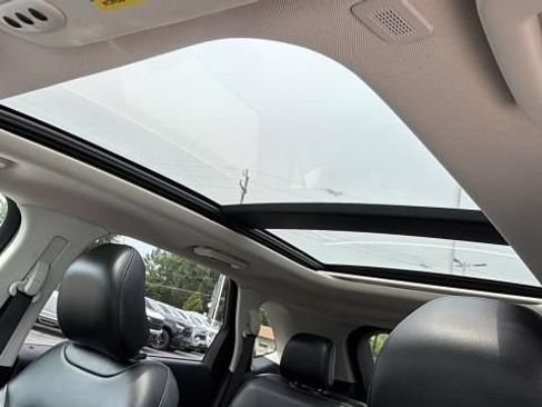 Used 2019 Ford Edge SEL w/ Equipment Group 201A AWD/4WD image 21
