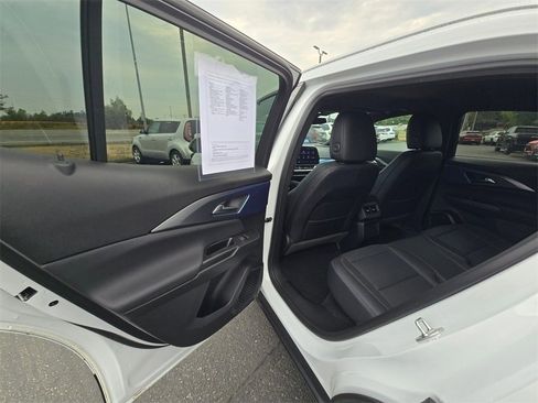 Used 2024 Chevrolet Equinox EV LT image 12