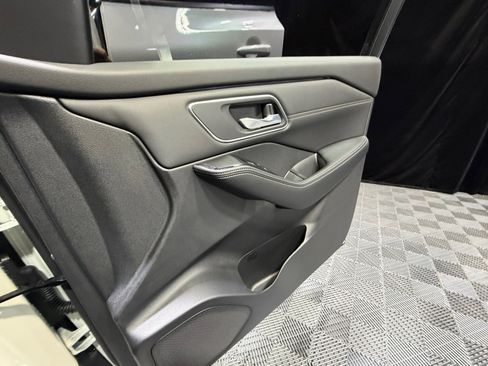 New 2026 Nissan Rogue Platinum image 16