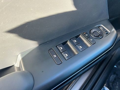 Used 2025 Kia K4 LXS image 23