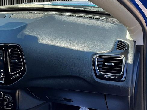 Used 2021 Jeep Compass Limited image 17