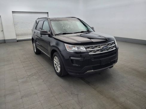 Used 2018 Ford Explorer XLT AWD/4WD image 13