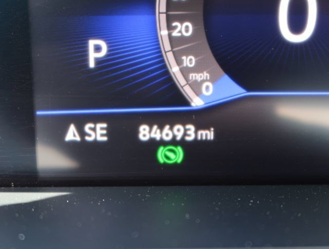 Used 2023 Volkswagen Tiguan SE AWD/4WD image 23