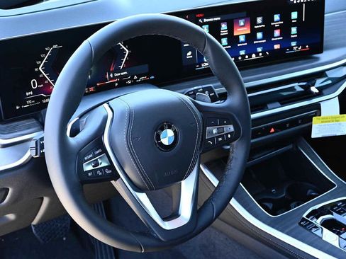 Used 2026 BMW X5 xDrive40i w/ Premium Package AWD/4WD image 5