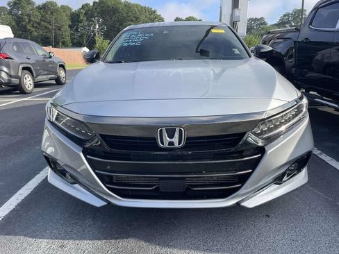 Used 2021 Honda Accord Sport Special Edition image 4