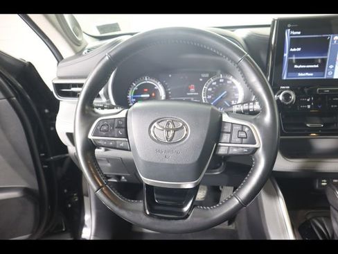 Used 2022 Toyota Highlander Platinum AWD/4WD image 21