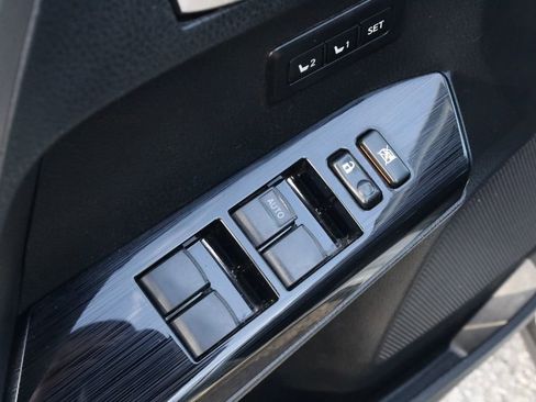 Used 2016 Toyota RAV4 Limited FWD image 21