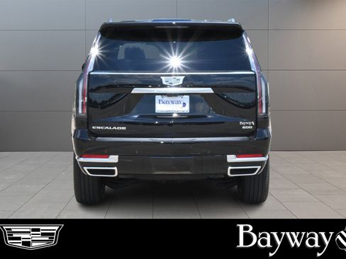 New 2025 Cadillac Escalade ESV Premium Luxury w/ LPO, Radiant Package image 6