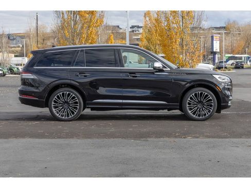 Used 2022 Lincoln Aviator Black Label w/ Dynamic Handling Package image 2