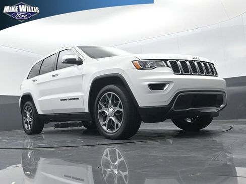 Used 2019 Jeep Grand Cherokee Limited w/ Trailer Tow Group IV image 17