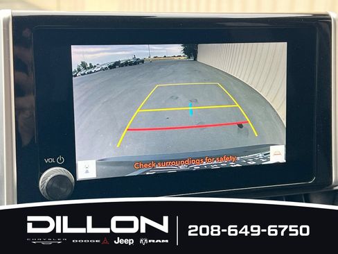 Used 2025 Toyota RAV4 XLE AWD/4WD image 19