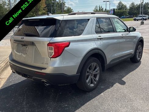 Used 2022 Ford Explorer XLT w/ Equipment Group 202A AWD/4WD image 3