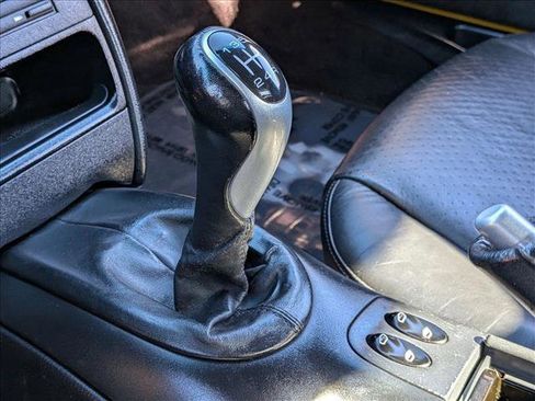 Used 2004 Porsche Boxster image 12