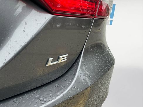 Used 2022 Toyota Camry LE w/ Carpet Mat Package (TMS) image 23