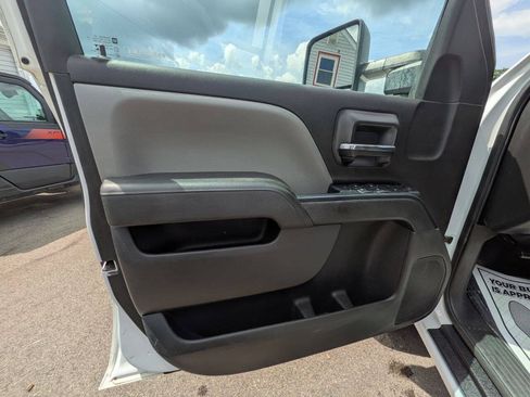 Used 2016 GMC Sierra 2500 4x4 Crew Cab w/ Sierra Convenience Package image 16