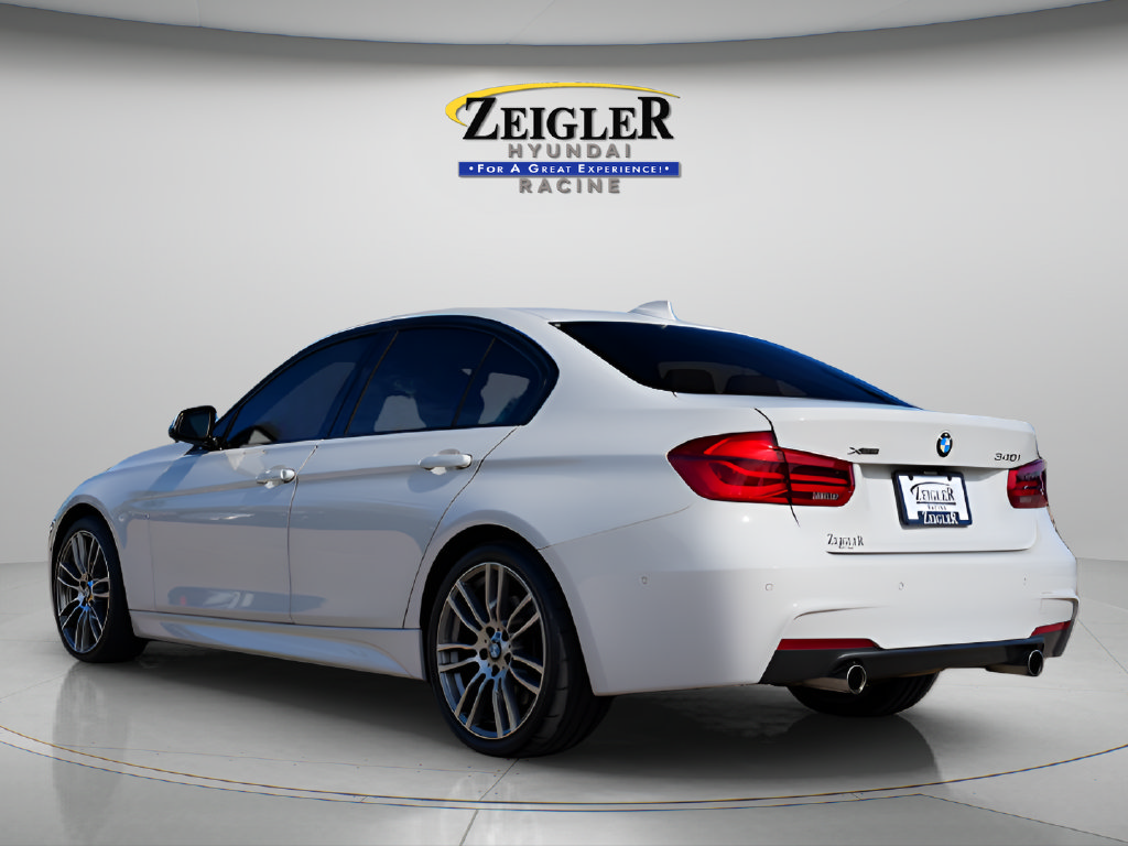 Used 2016 BMW 340i xDrive Sedan AWD/4WD image 5
