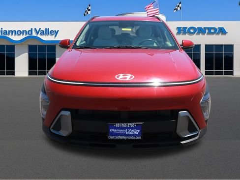 Used 2024 Hyundai Kona SEL FWD image 2