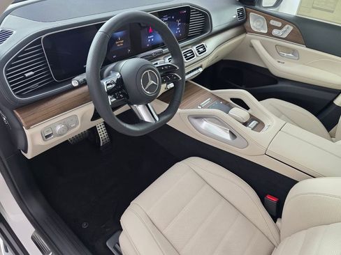 New 2026 Mercedes-Benz GLS 450 4MATIC image 7
