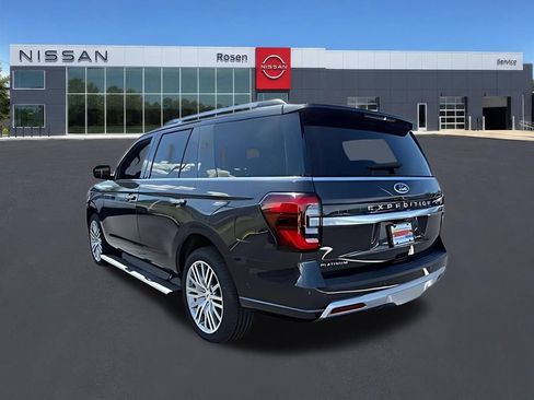 Used 2024 Ford Expedition Platinum AWD/4WD image 4
