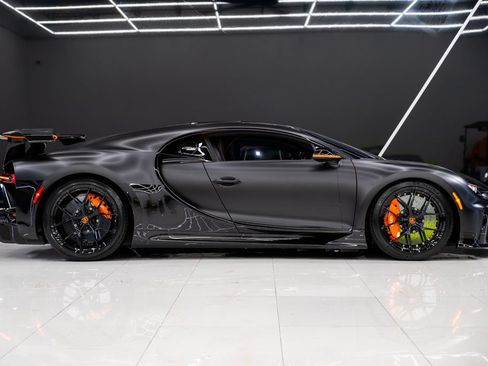 Used 2023 Bugatti Chiron Pur Sport AWD/4WD image 6