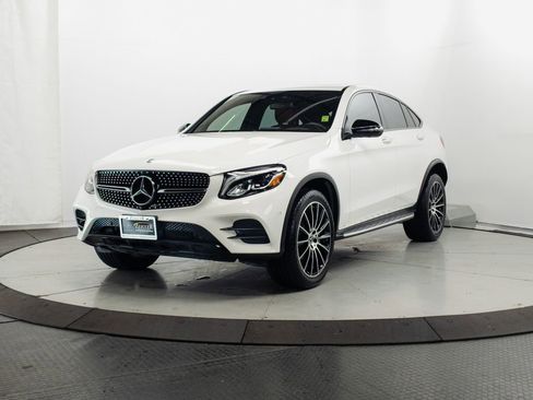 Used 2019 Mercedes-Benz GLC 300 4MATIC Coupe image 3