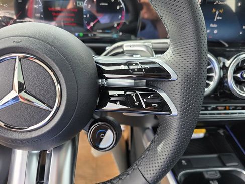 New 2026 Mercedes-Benz GLB 35 AMG 4MATIC image 17