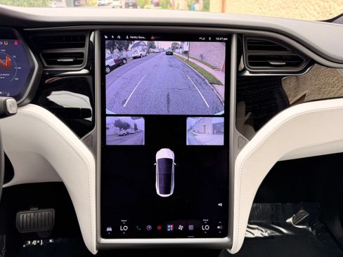 Used 2020 Tesla Model X Long Range AWD/4WD image 34