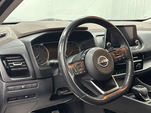 Used 2022 Nissan Rogue SV w/ SV Premium Package AWD/4WD image 18