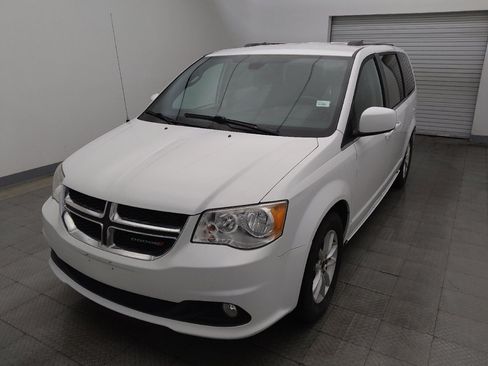 Used 2020 Dodge Grand Caravan SXT FWD image 15