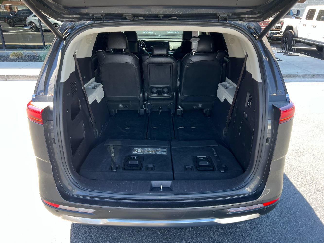 Used 2024 Kia Carnival SX Prestige FWD image 36