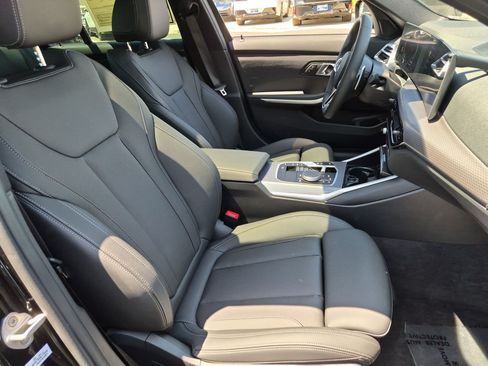 Used 2026 BMW 330i Sedan w/ M Sport Package RWD image 34