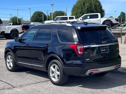 Used 2016 Ford Explorer XLT w/ Equipment Group 202A AWD/4WD image 4