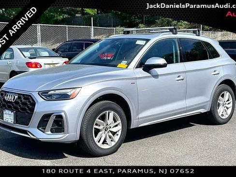 Certified 2023 Audi Q5 2.0T Premium w/ Convenience Package AWD/4WD image 1