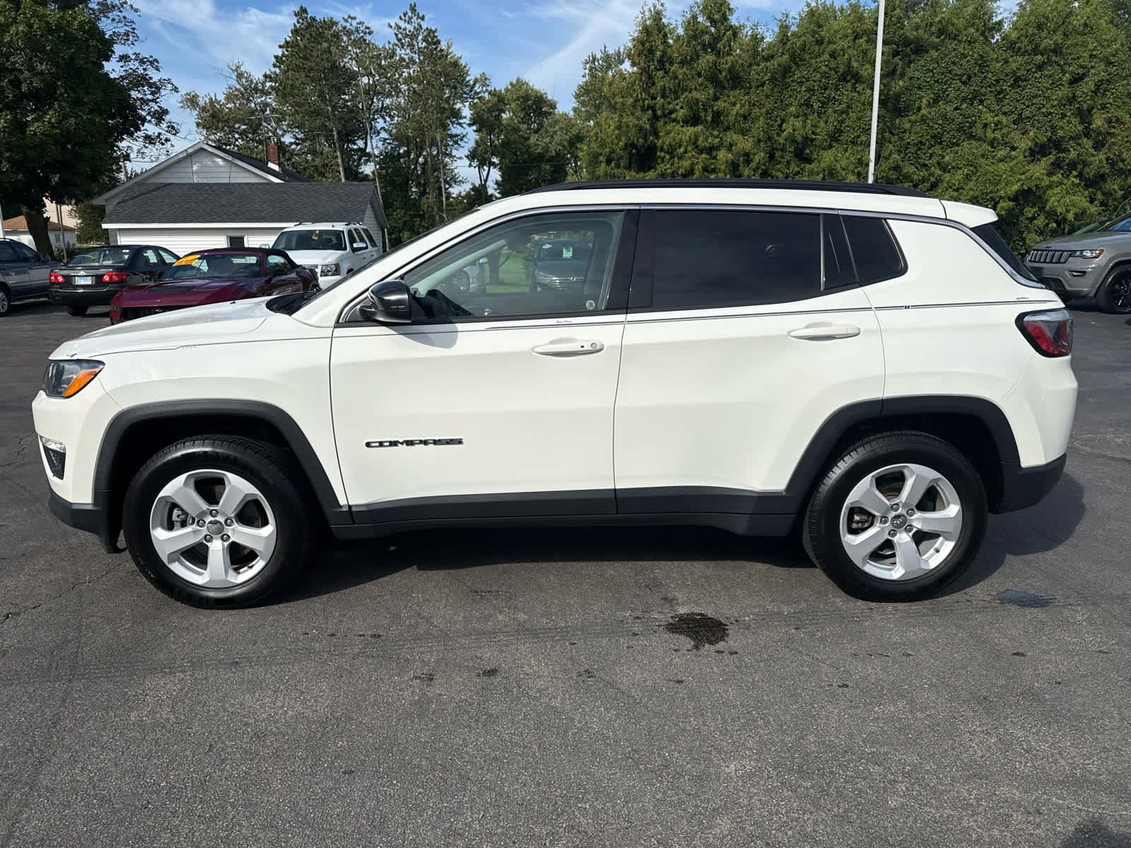 Used 2019 Jeep Compass Latitude w/ Popular Equipment Group AWD/4WD image 6