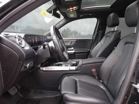 Used 2020 Mercedes-Benz GLB 250 4MATIC image 10