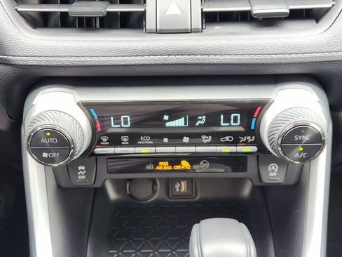 Certified 2025 Toyota RAV4 XLE FWD image 18