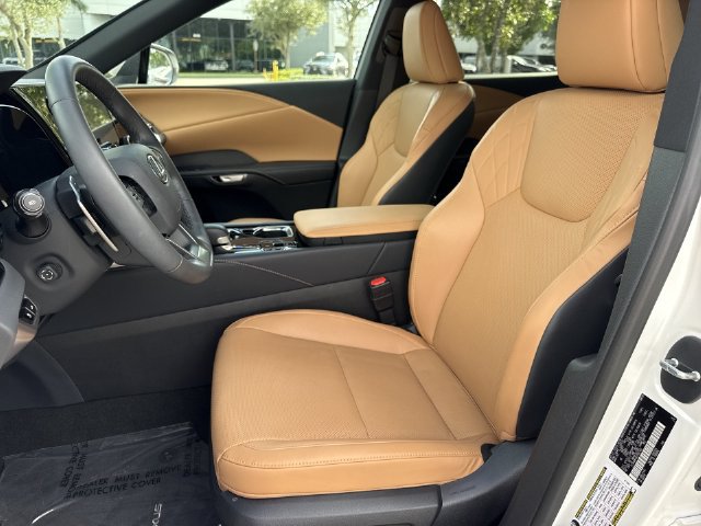 Certified 2025 Lexus RX 350 FWD w/ Accessory Package (K3) image 11