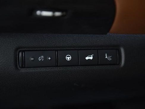 New 2026 Nissan Pathfinder Platinum image 12