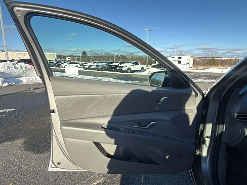 Used 2024 Hyundai Elantra SEL image 23