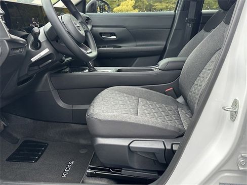 New 2026 Nissan Kicks SV w/ Illumination Package image 10