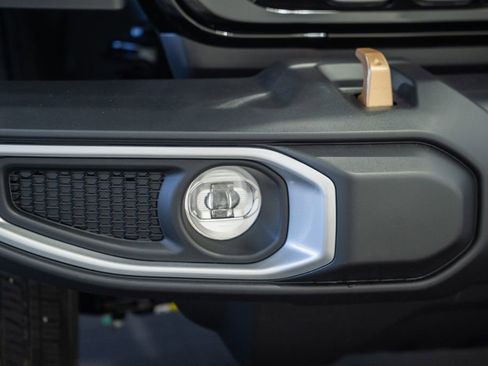 New 2026 Jeep Gladiator Sport AWD/4WD image 12